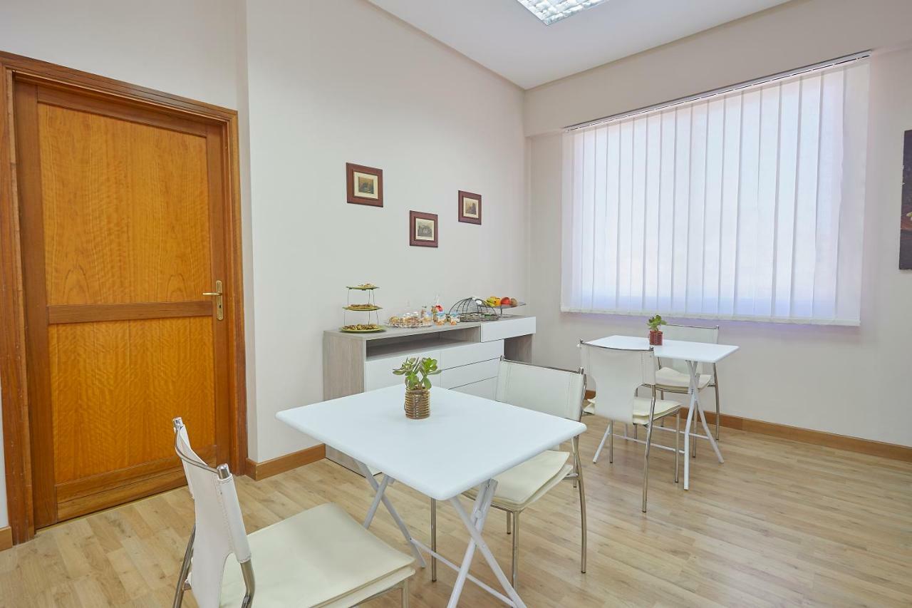 Sturzo 44 Acomodação com café da manhã Palermo Exterior foto